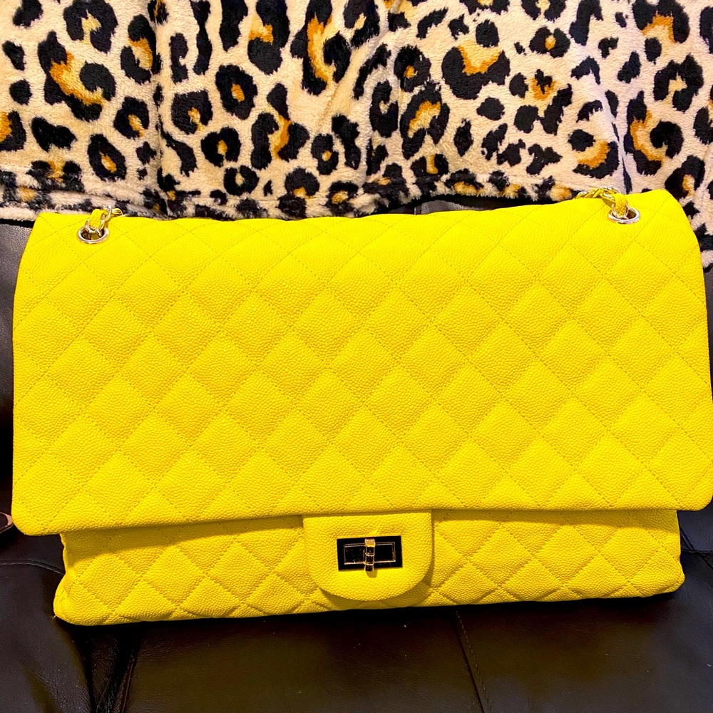 Ainifeel XXL Oversized Quilted Leather Flap Bag